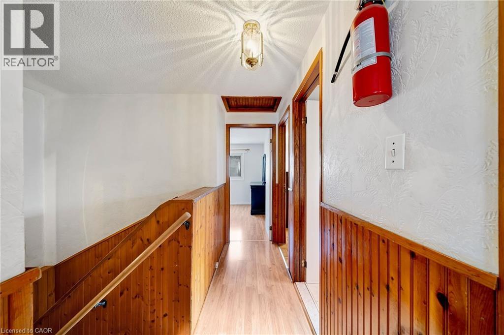 408 East 21st Street, Hamilton, Ontario  L8V 2V2 - Photo 15 - 40790892