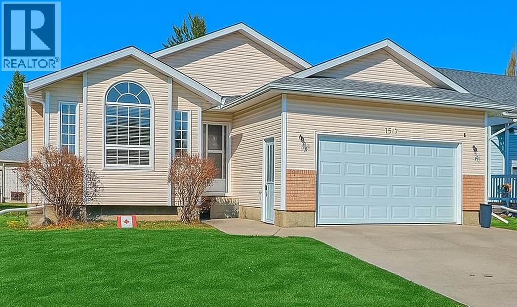 1527 10 Avenue SE, High River, Alberta