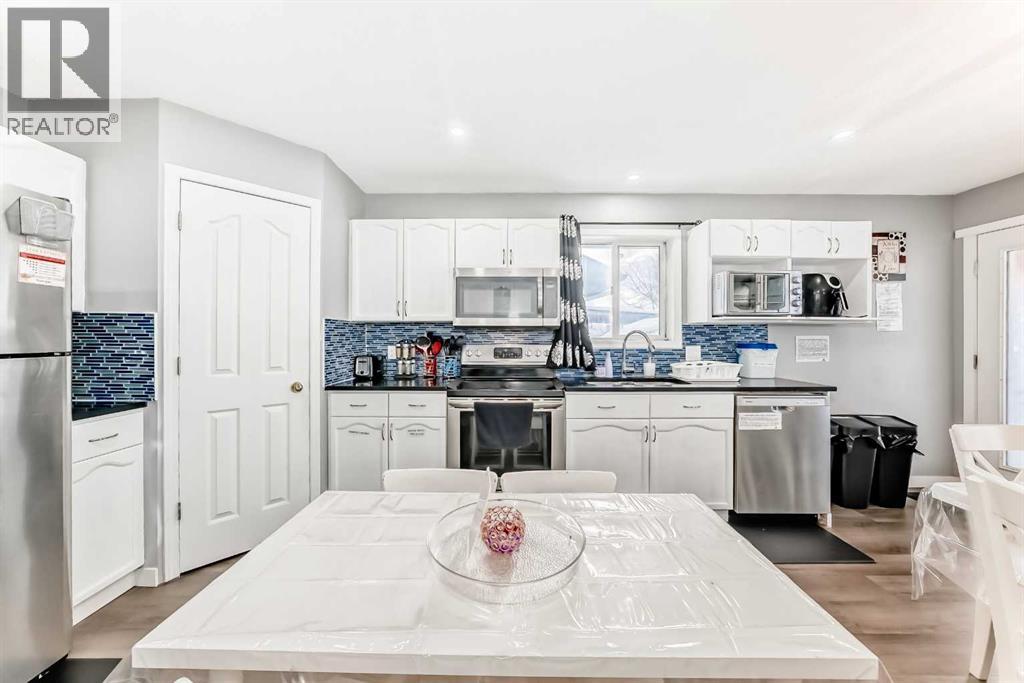 240 Applewood Drive Se, Calgary, Alberta  T2A 7S1 - Photo 2 - A2272874