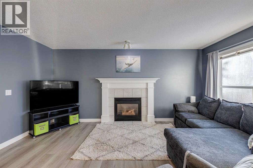 28 Douglas Ridge Green Se, Calgary, Alberta  T2Z 2Z9 - Photo 8 - A2273273