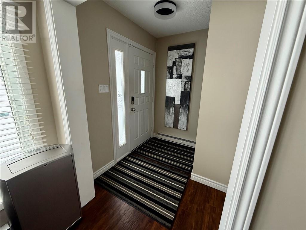 872 Cambrian Heights Drive, Sudbury, Ontario  P3A 3B5 - Photo 3 - 2125816