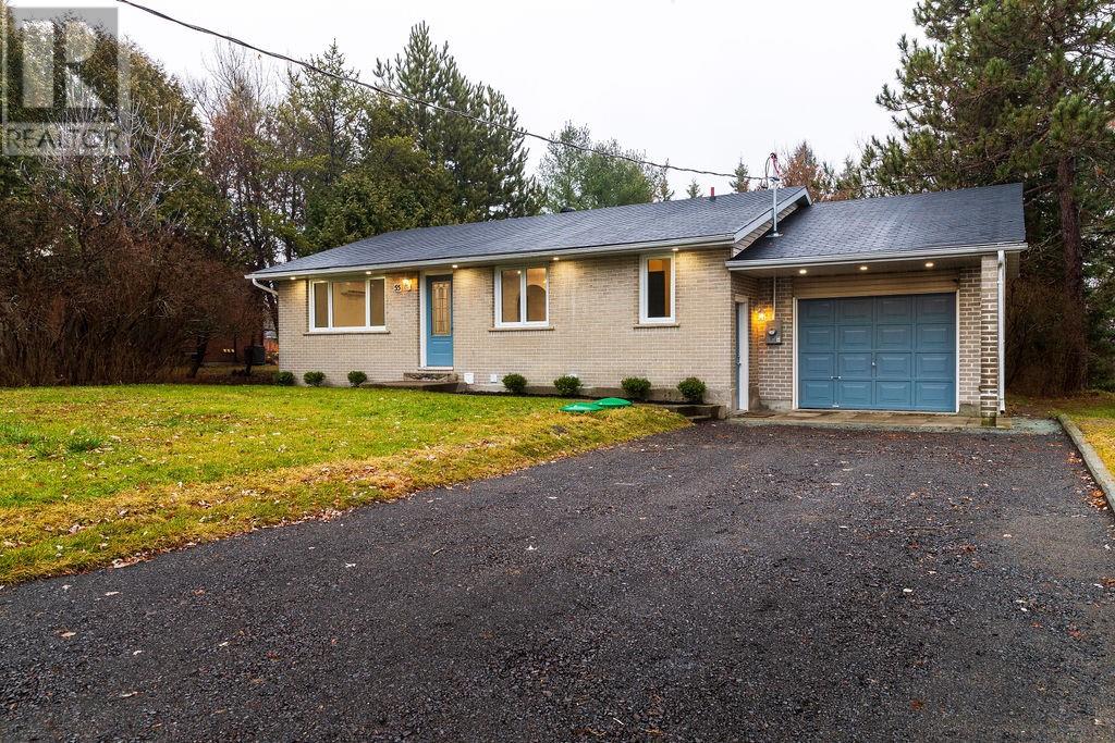 55 Pennala Street, Greater Sudbury, Ontario P3G 1K2 - Photo 2 - 2125805