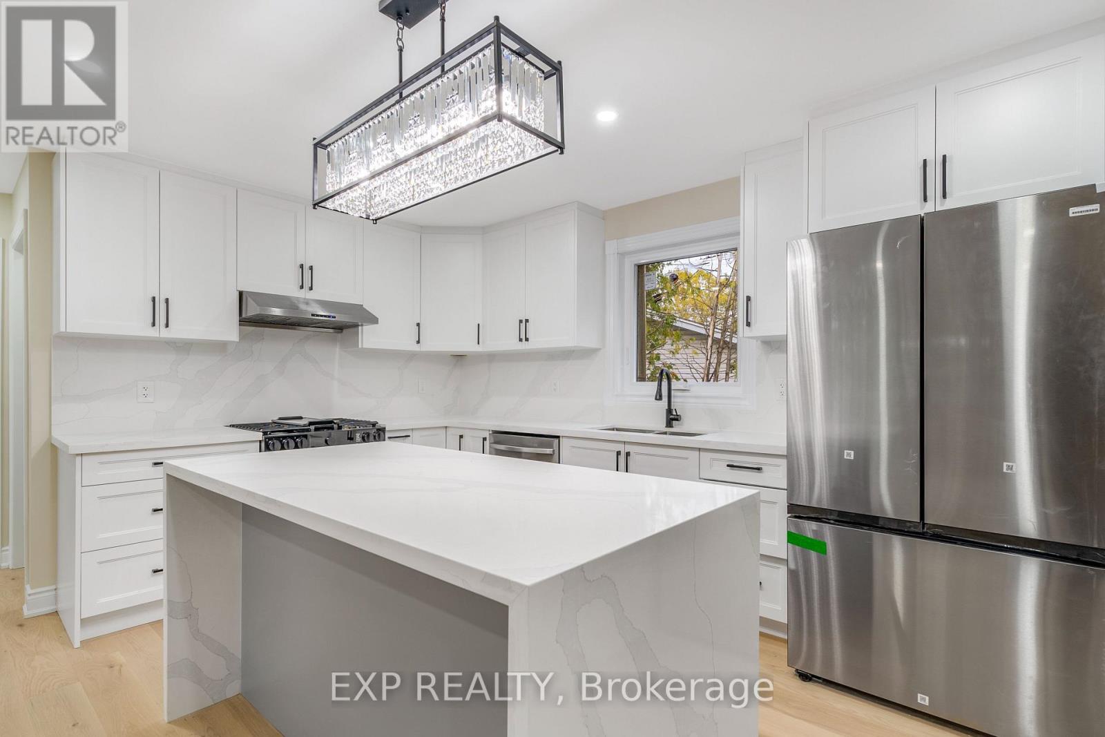 336 Margaret Avenue, Hamilton, Ontario  L8E 2J4 - Photo 4 - X12590326