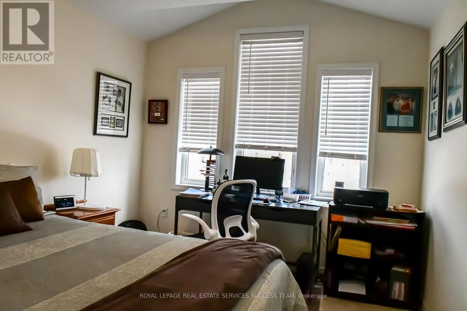 230 Waterbrook Lane, Kitchener, Ontario  N2R 0H7 - Photo 23 - X12590340