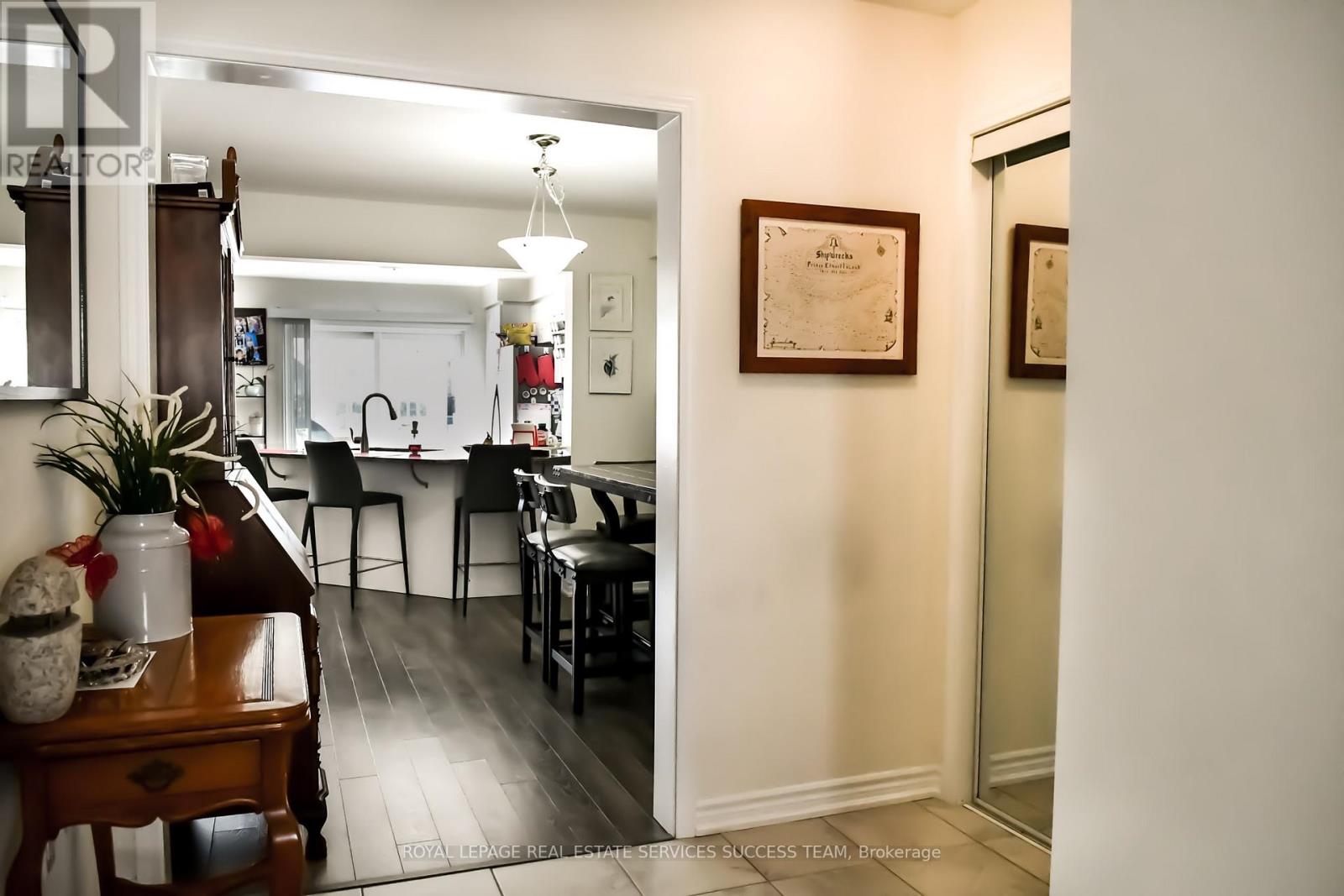 230 Waterbrook Lane, Kitchener, Ontario  N2R 0H7 - Photo 5 - X12590340