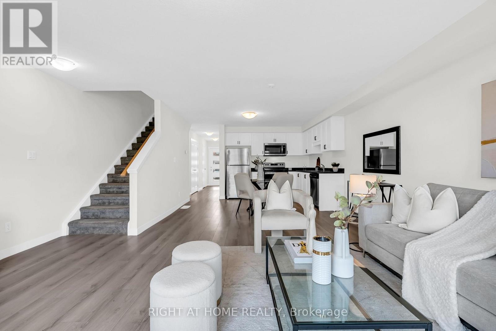 34 Wilkinson Avenue, Cambridge, Ontario  N1S 0E2 - Photo 11 - X12590366