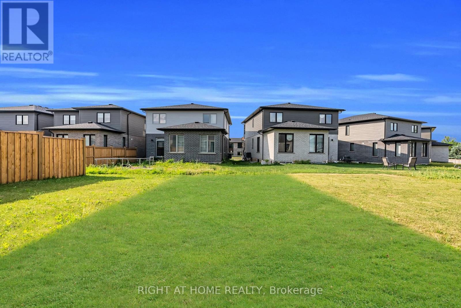 34 Wilkinson Avenue, Cambridge, Ontario  N1S 0E2 - Photo 36 - X12590366