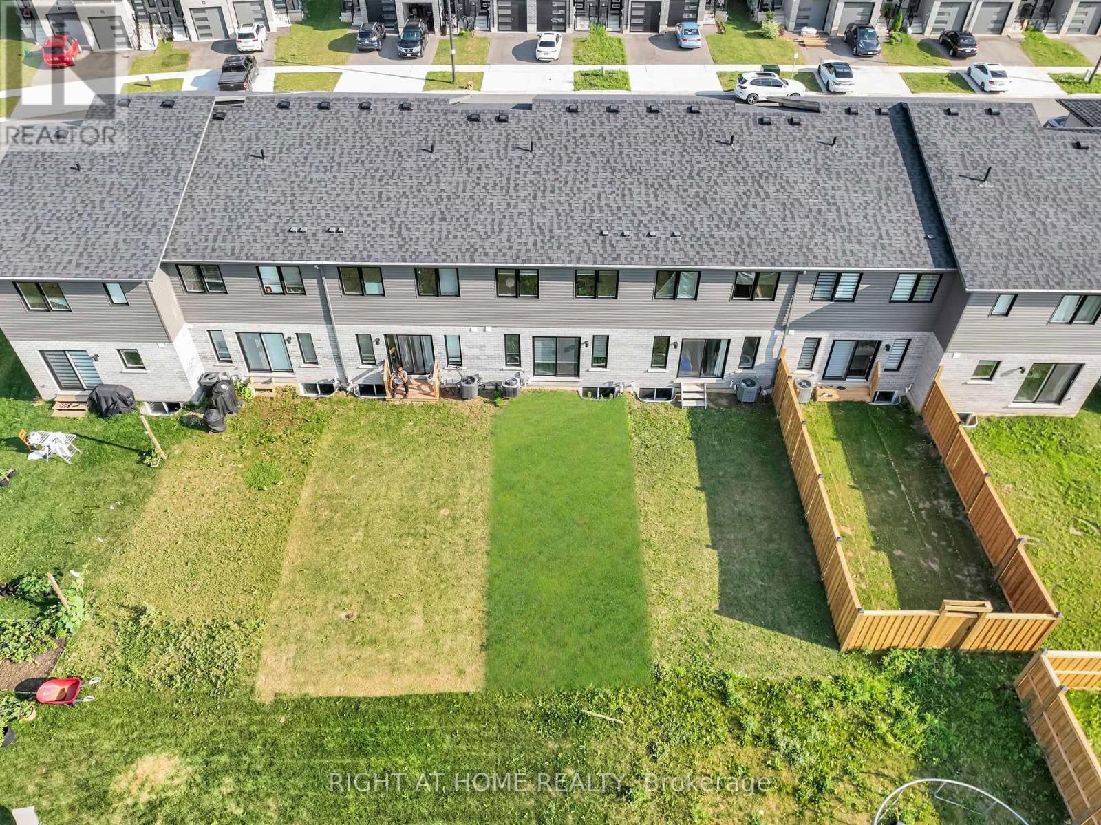 34 Wilkinson Avenue, Cambridge, Ontario  N1S 0E2 - Photo 37 - X12590366