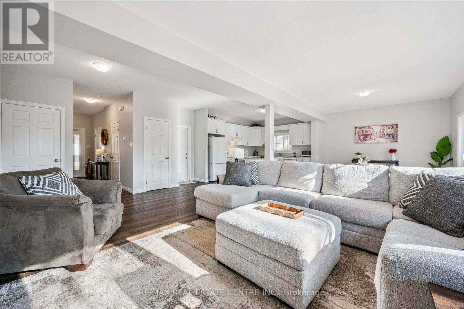 16 Edward Street, Cambridge, Ontario  N3C 1J7 - Photo 6 - X12590370