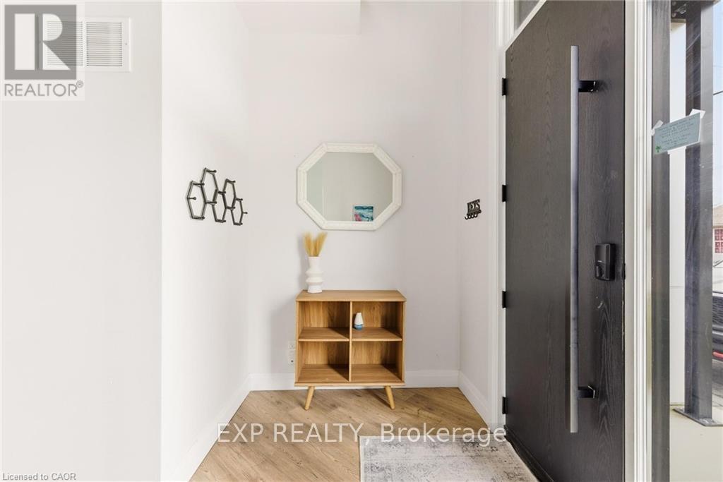 26 Huron Street, Lambton Shores, Ontario  N0M 1T0 - Photo 4 - X12590536