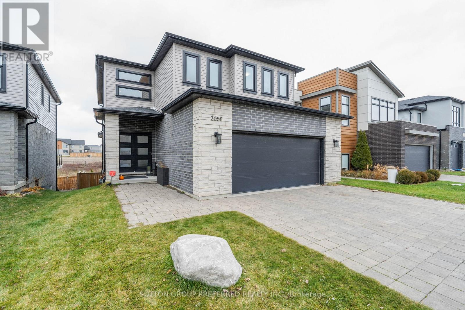 2058 WATEROAK DRIVE, london north (north s), Ontario