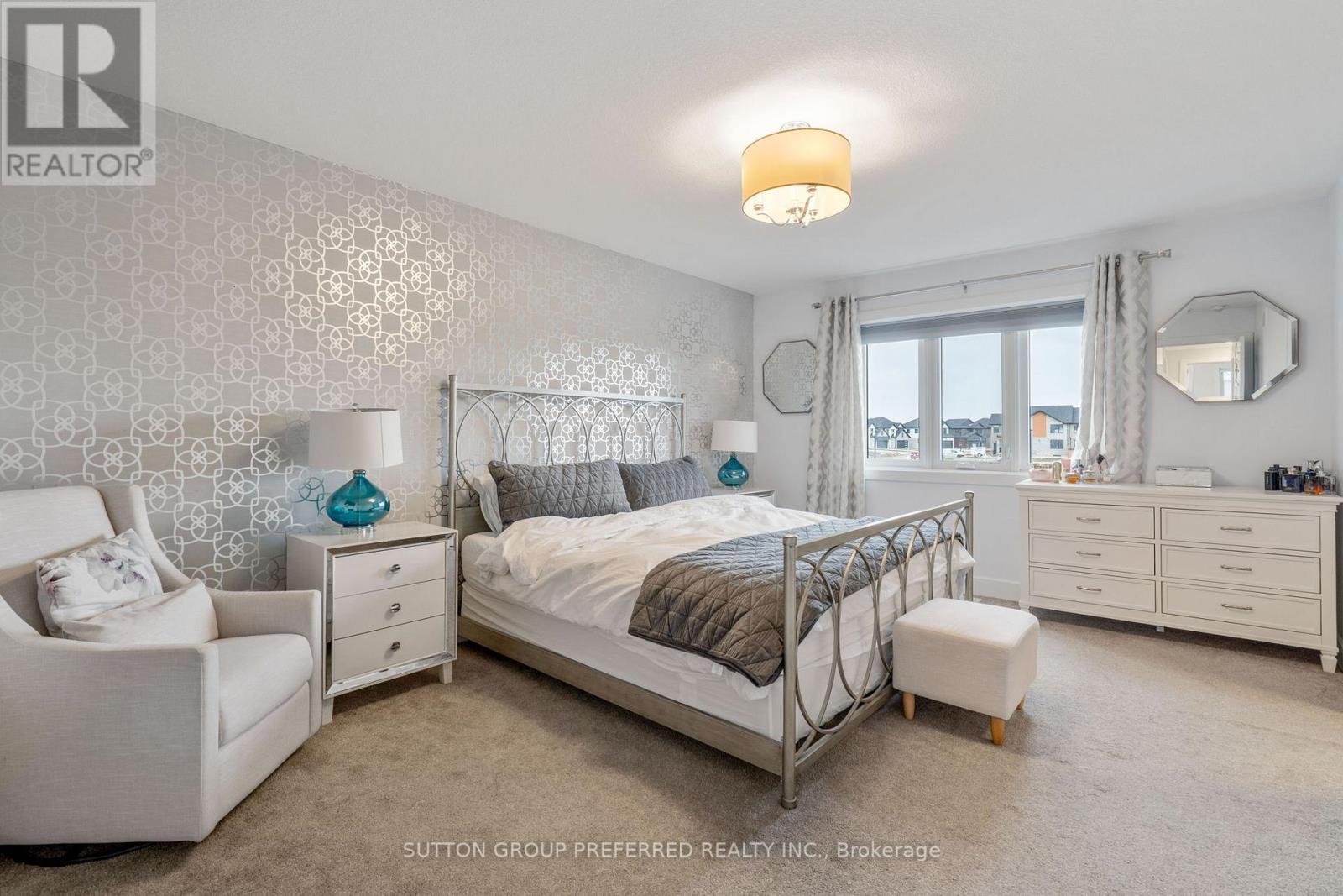 2058 Wateroak Drive, London North (North S), Ontario  N6G 0P9 - Photo 20 - X12589578