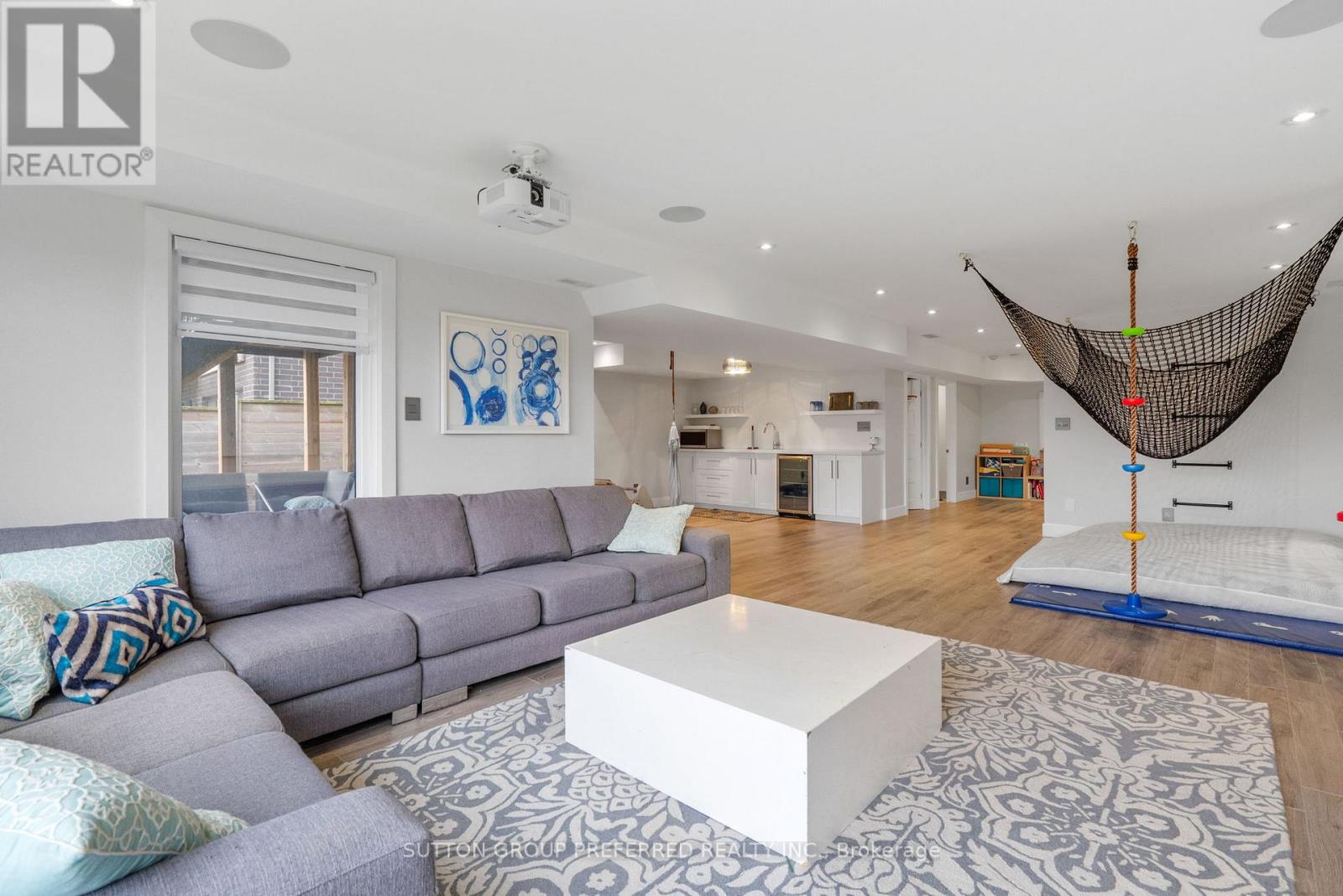 2058 Wateroak Drive, London North (North S), Ontario  N6G 0P9 - Photo 36 - X12589578