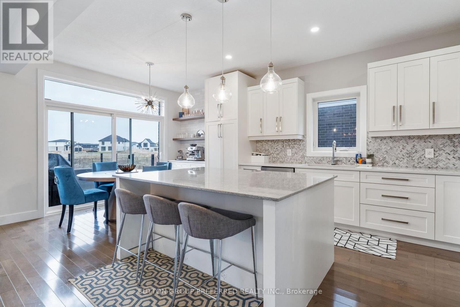 2058 Wateroak Drive, London North (North S), Ontario  N6G 0P9 - Photo 4 - X12589578