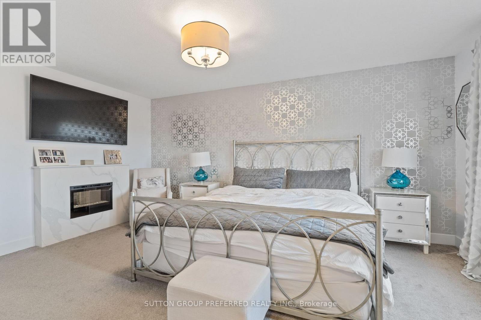 2058 Wateroak Drive, London North (North S), Ontario  N6G 0P9 - Photo 21 - X12589578