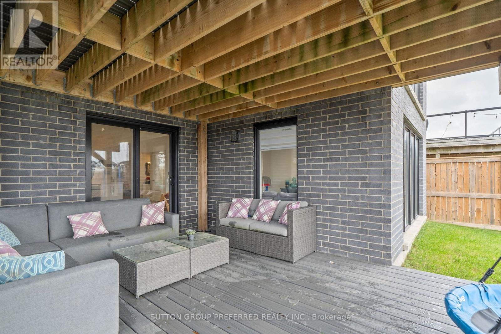 2058 Wateroak Drive, London North (North S), Ontario  N6G 0P9 - Photo 44 - X12589578