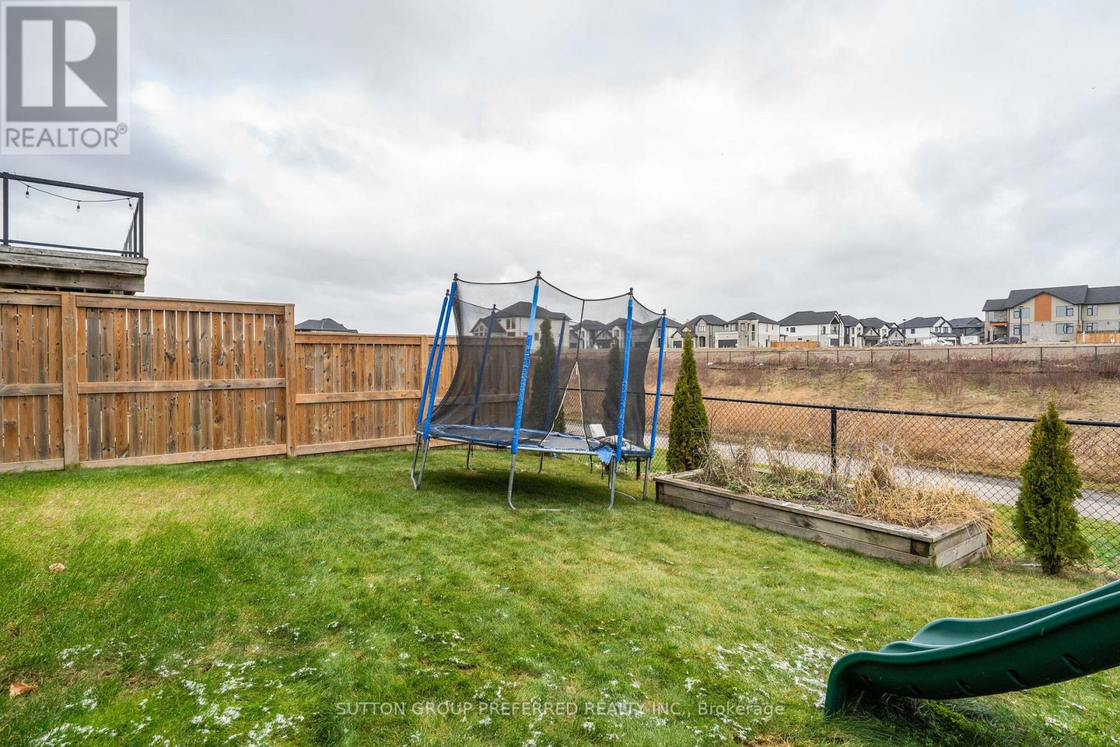 2058 Wateroak Drive, London North (North S), Ontario  N6G 0P9 - Photo 40 - X12589578