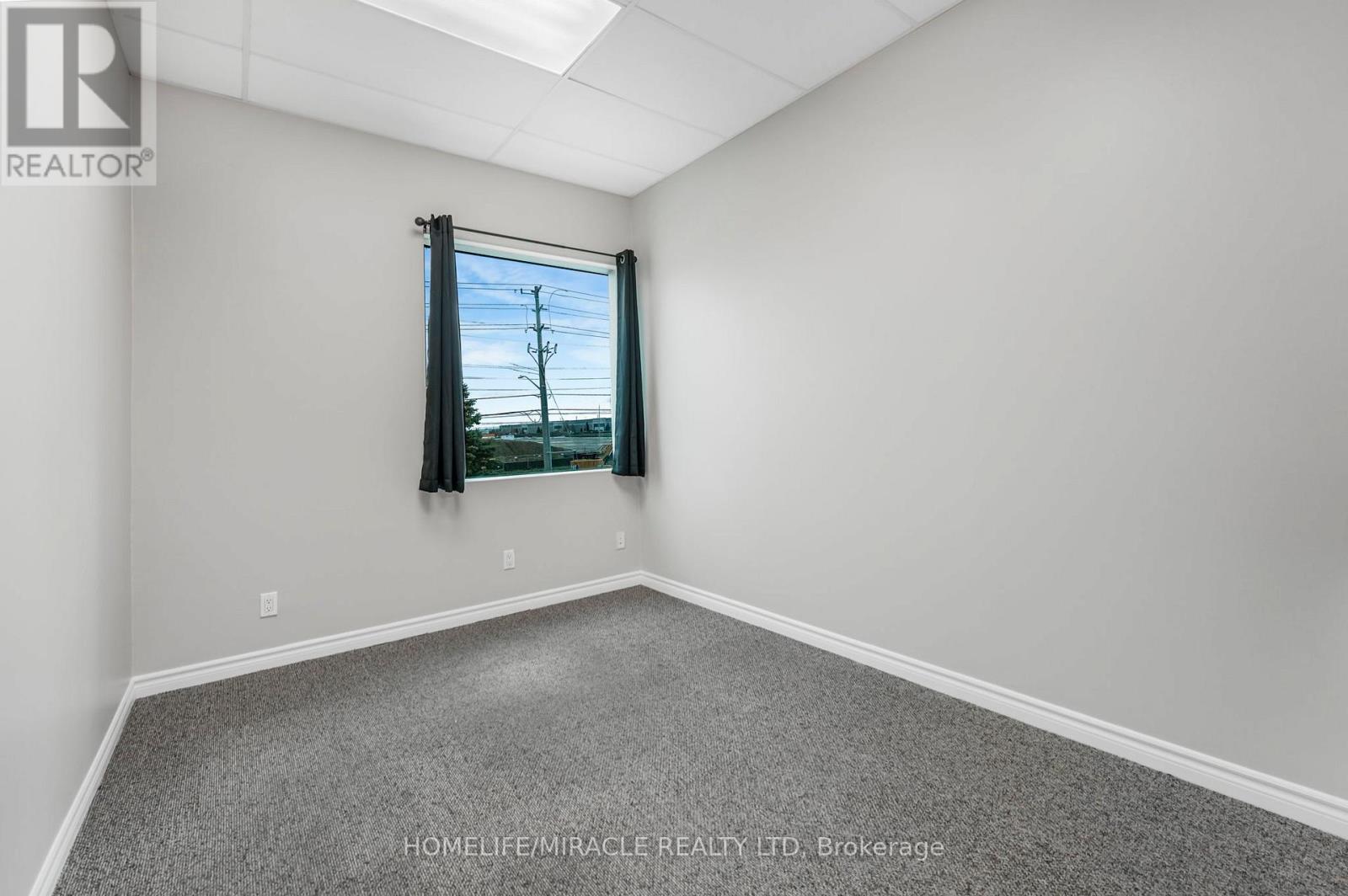 112 (Upper Floor) - 2 Automatic Drive, Brampton, Ontario  L6S 6K8 - Photo 13 - W12590524