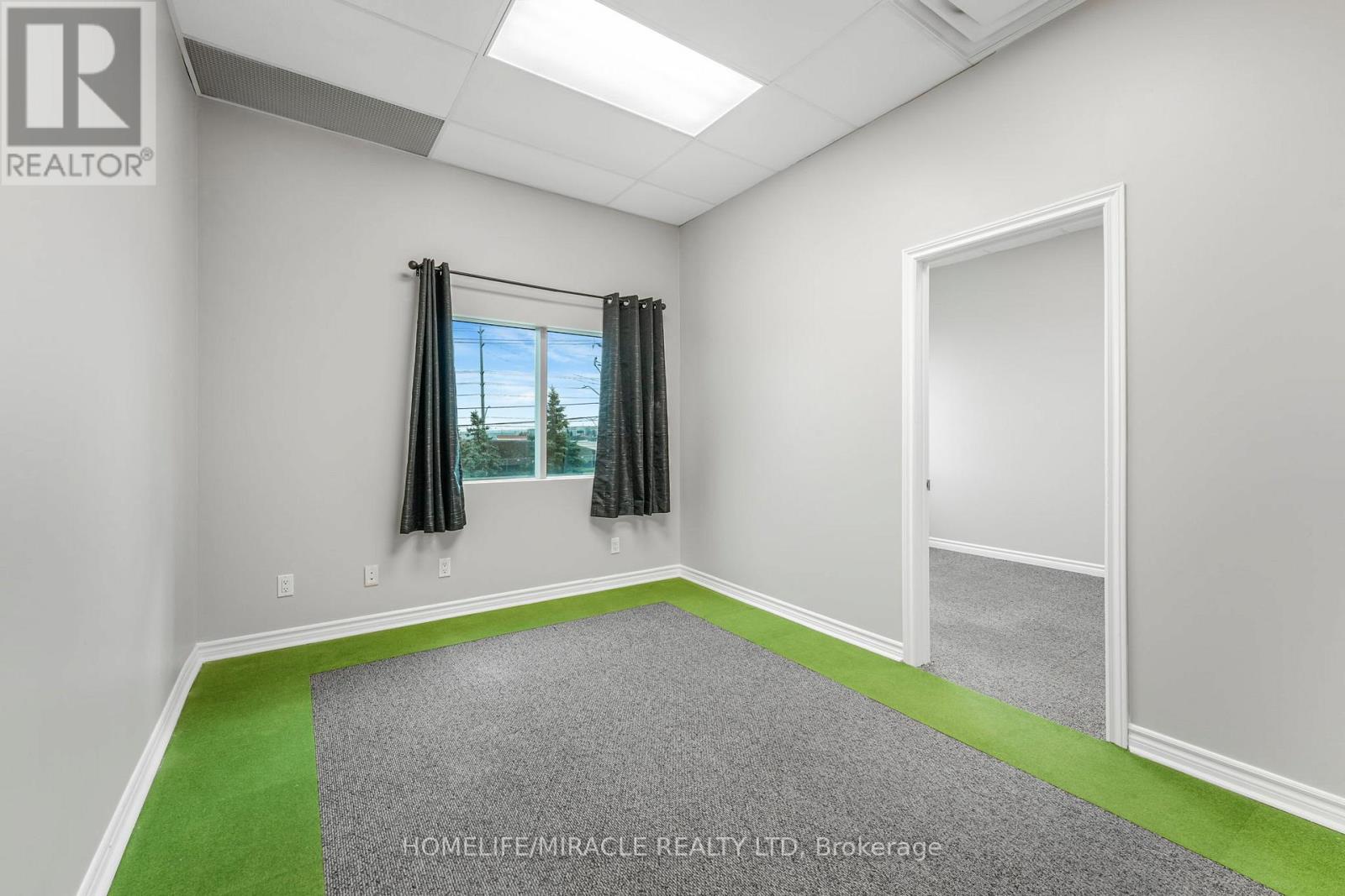 112 (Upper Floor) - 2 Automatic Drive, Brampton, Ontario  L6S 6K8 - Photo 19 - W12590524