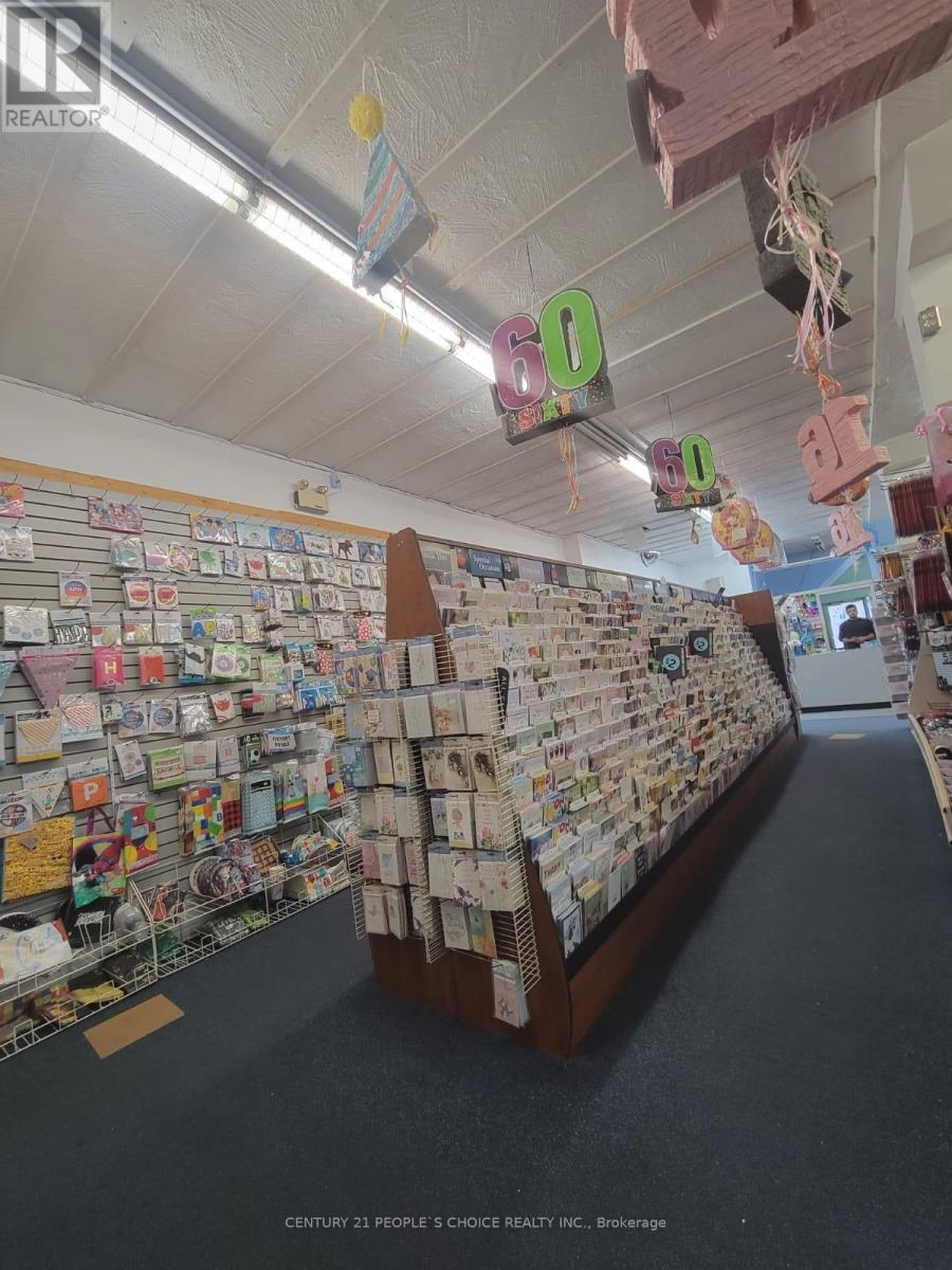 8 Main Street N, Halton Hills, Ontario  L7J 1W1 - Photo 12 - W12390034