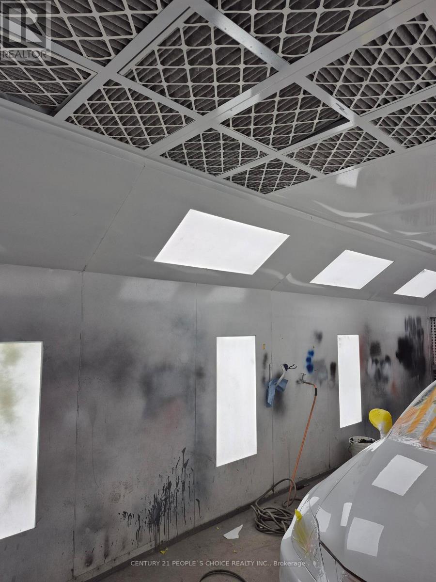 4 - 3364 Mavis Road, Mississauga (Mavis-Erindale), Ontario  L5C 1T8 - Photo 4 - W12545468