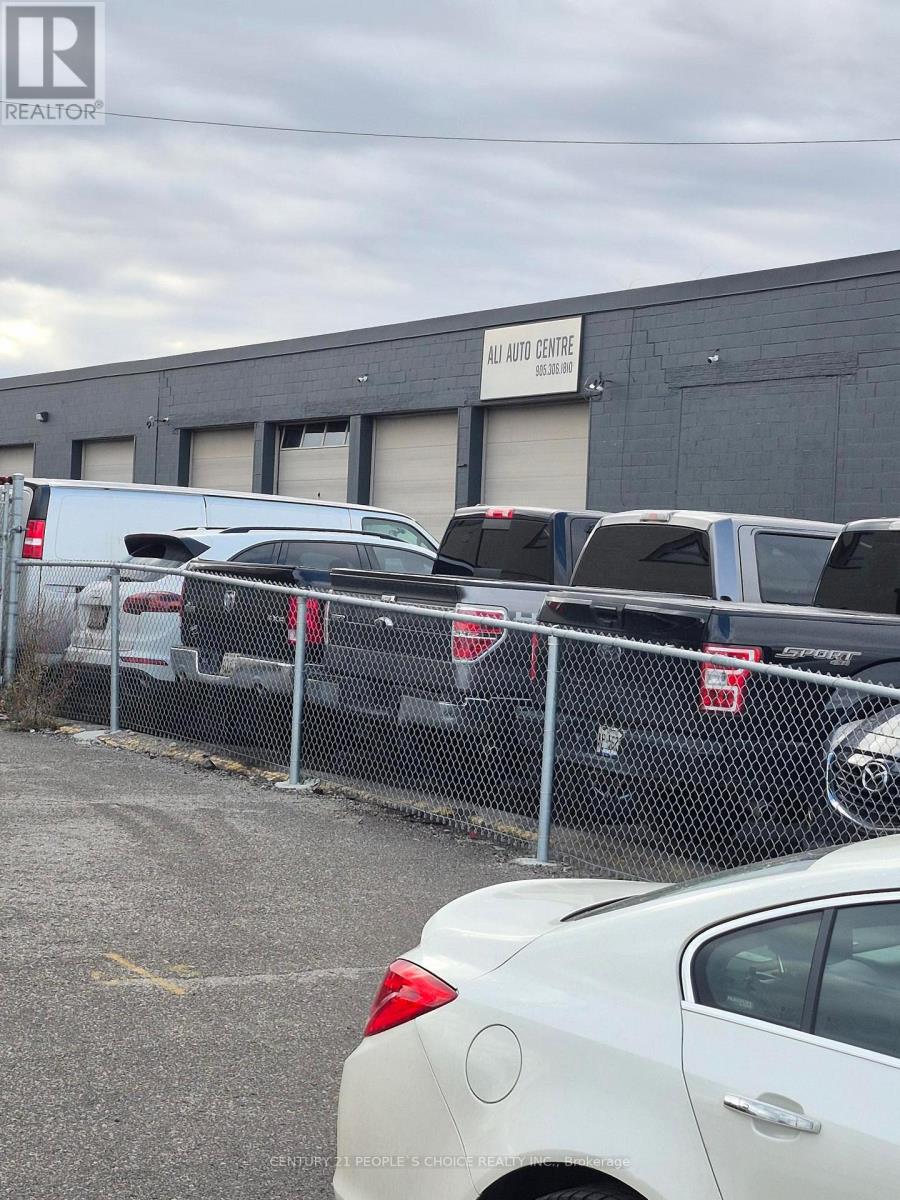 4 - 3364 Mavis Road, Mississauga (Mavis-Erindale), Ontario  L5C 1T8 - Photo 5 - W12545468