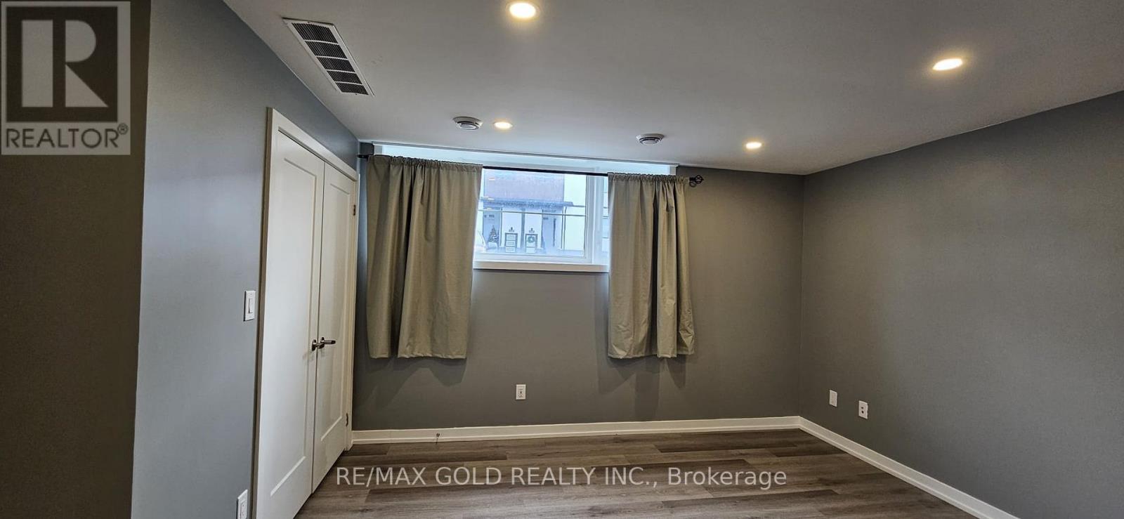 812 - 4263 Fourth Avenue, Niagara Falls, Ontario L2E 0C3 - Photo 28 - X12586900