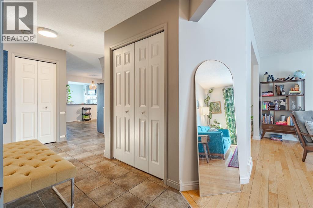 84 Thornaby Crescent Nw, Calgary, Alberta  T2K 5K6 - Photo 5 - A2272941