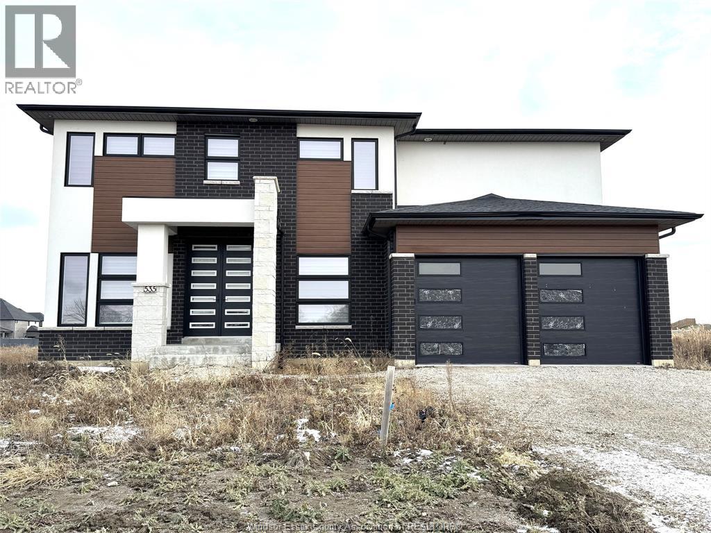 MLS# 25030835: 535 VENETO STREET, Lakeshore, Canada