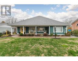 45 Pleasant Street, Mahone Bay, Ca