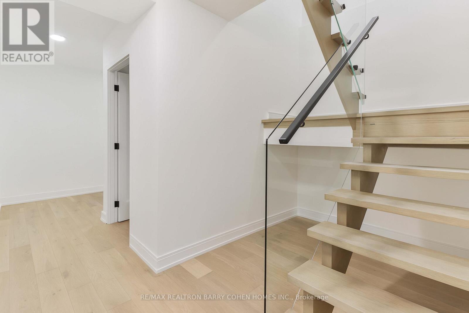 57 Jones Ave Avenue, Toronto, Ontario  M4M 2Z7 - Photo 25 - E12590498