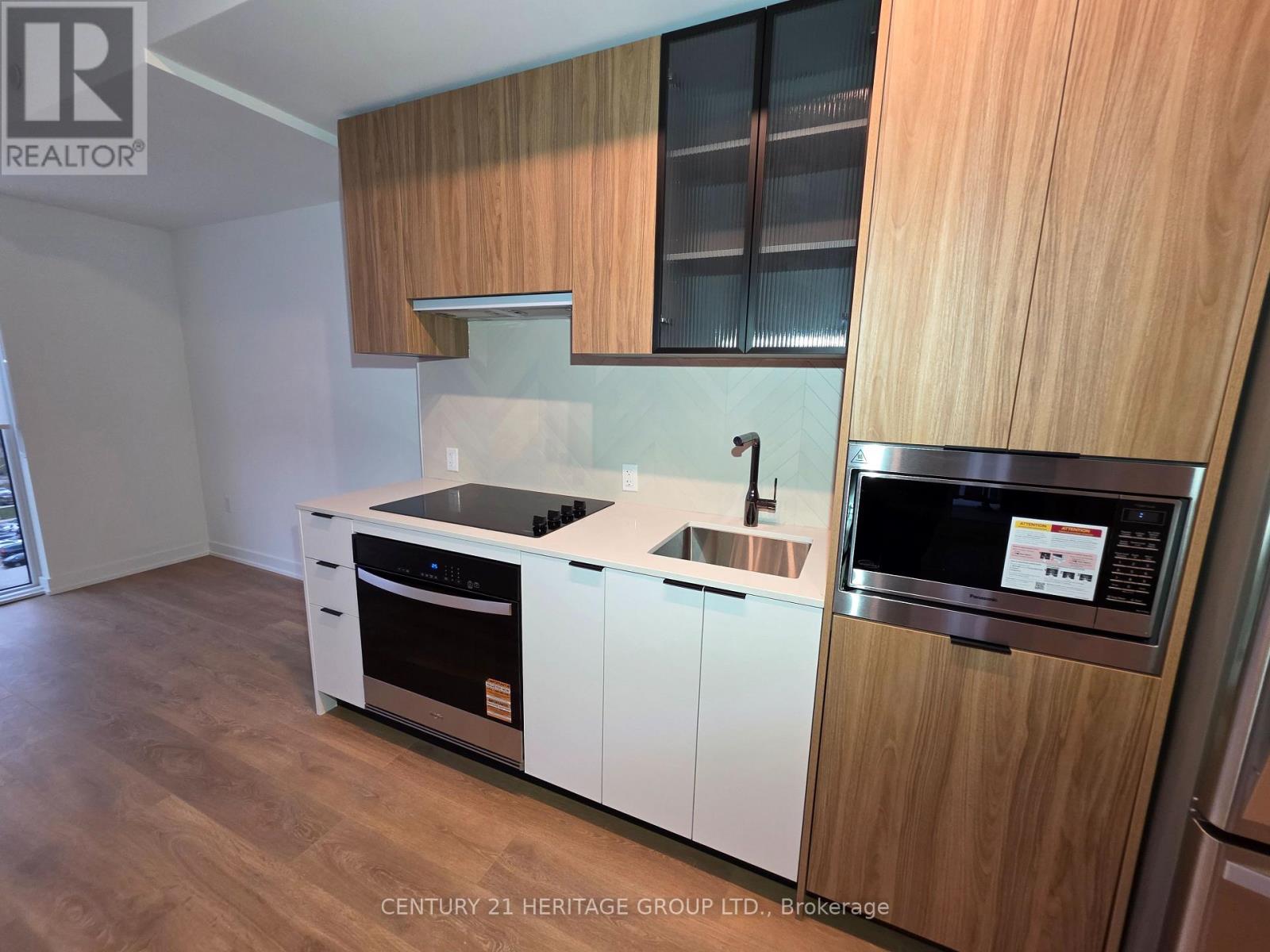 702 - 1037 The Queensway, Toronto, Ontario M8Z 6C7 - Photo 21 - W12587552