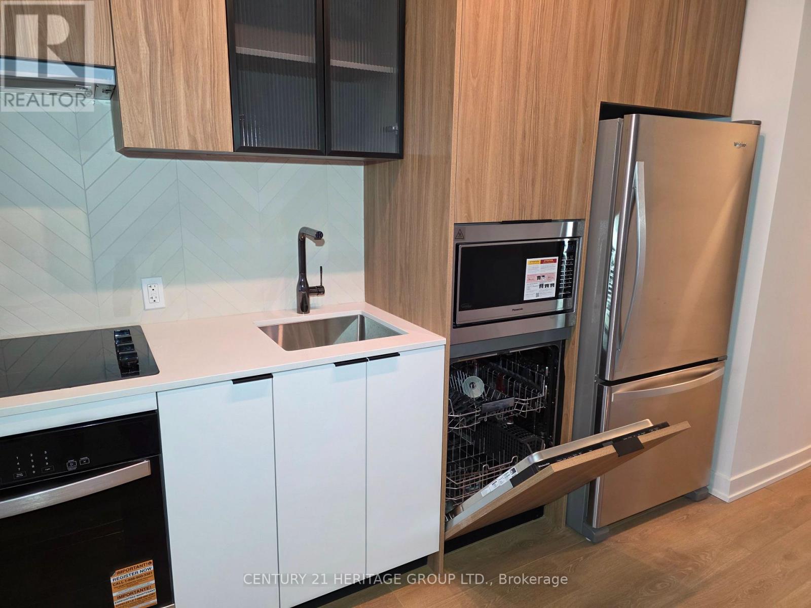 702 - 1037 The Queensway, Toronto, Ontario M8Z 6C7 - Photo 19 - W12587552