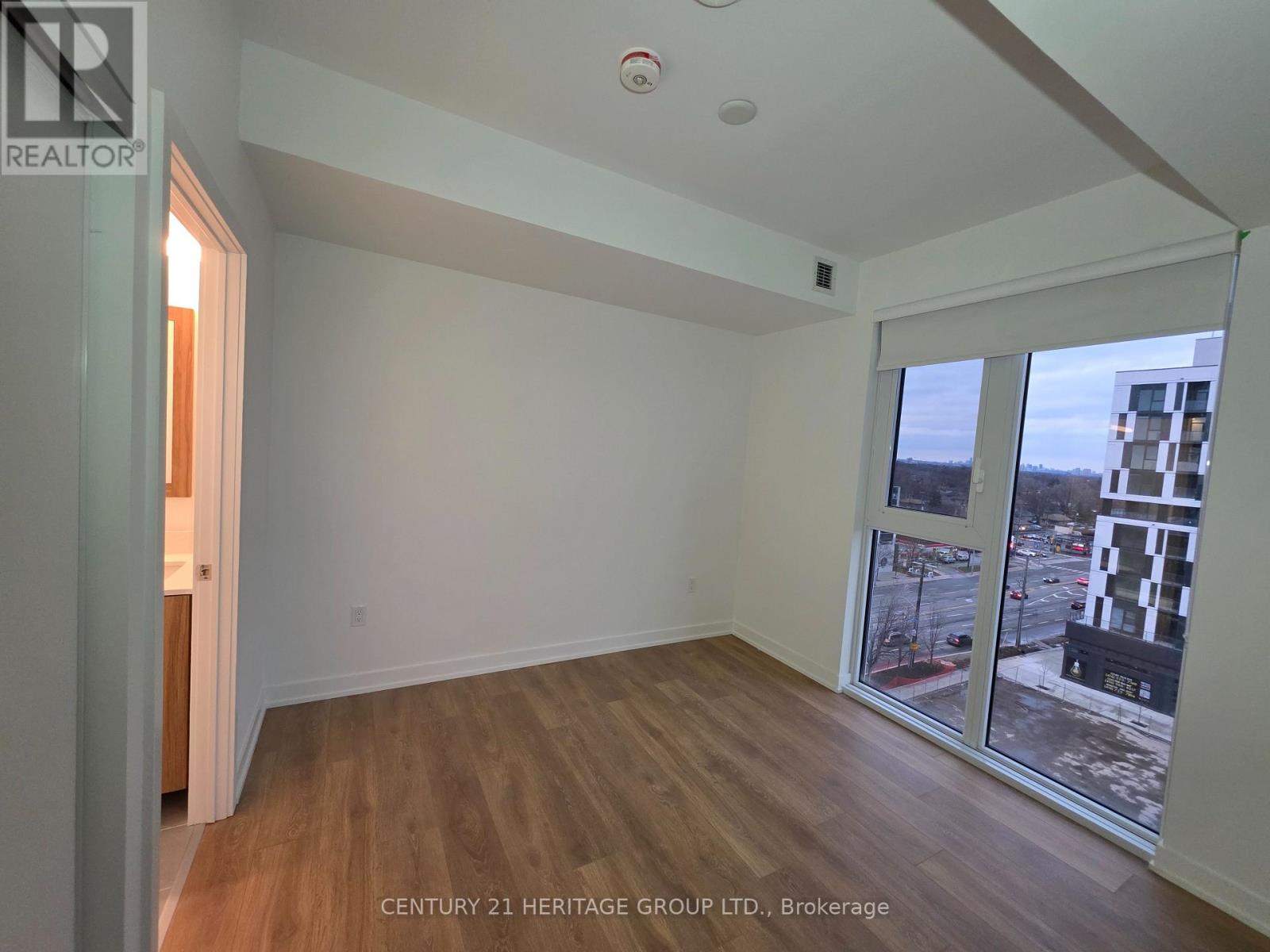 702 - 1037 The Queensway, Toronto, Ontario M8Z 6C7 - Photo 25 - W12587552