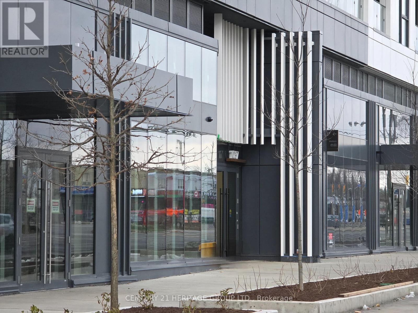 702 - 1037 The Queensway, Toronto, Ontario M8Z 6C7 - Photo 3 - W12587552