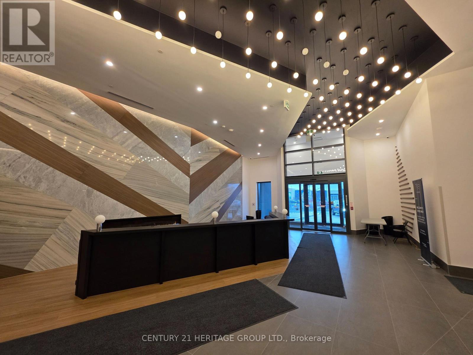 702 - 1037 The Queensway, Toronto, Ontario M8Z 6C7 - Photo 9 - W12587552