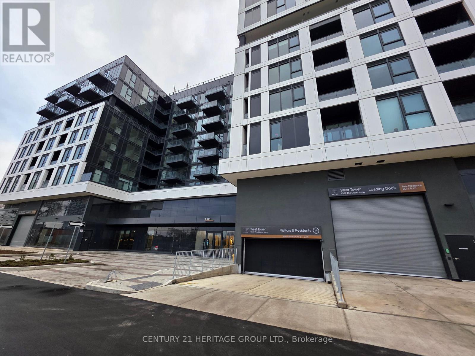 702 - 1037 The Queensway, Toronto, Ontario M8Z 6C7 - Photo 5 - W12587552