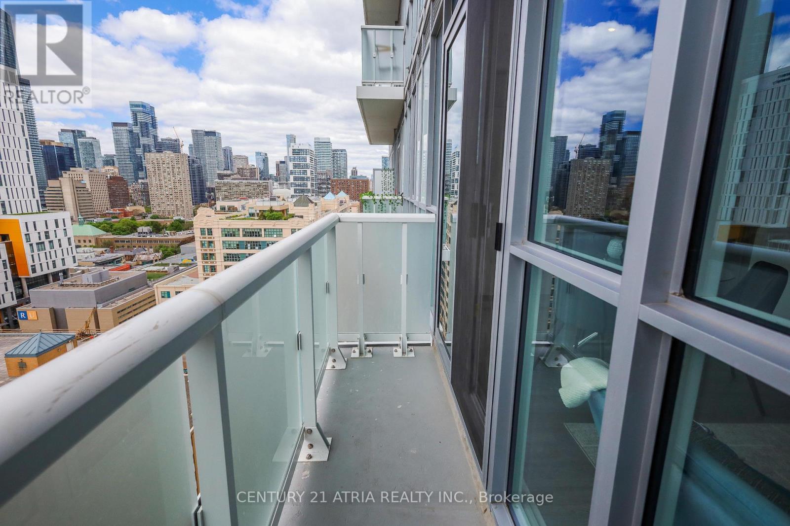 2105 - 77 Mutual Street, Toronto, Ontario  M5B 0B9 - Photo 34 - C12590658