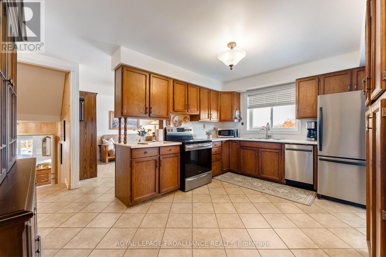 17276 Highway 41, Addington Highlands, Ontario K0H 1K0 - Photo 18 - X12452629