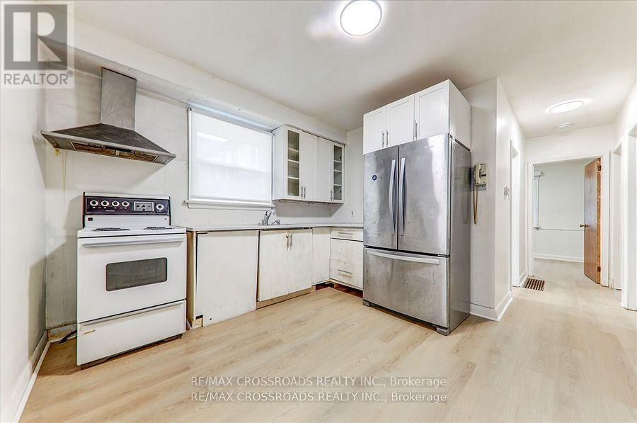 9 Euclid Avenue, Toronto, Ontario M1C 1J7 - Photo 12 - E12590576