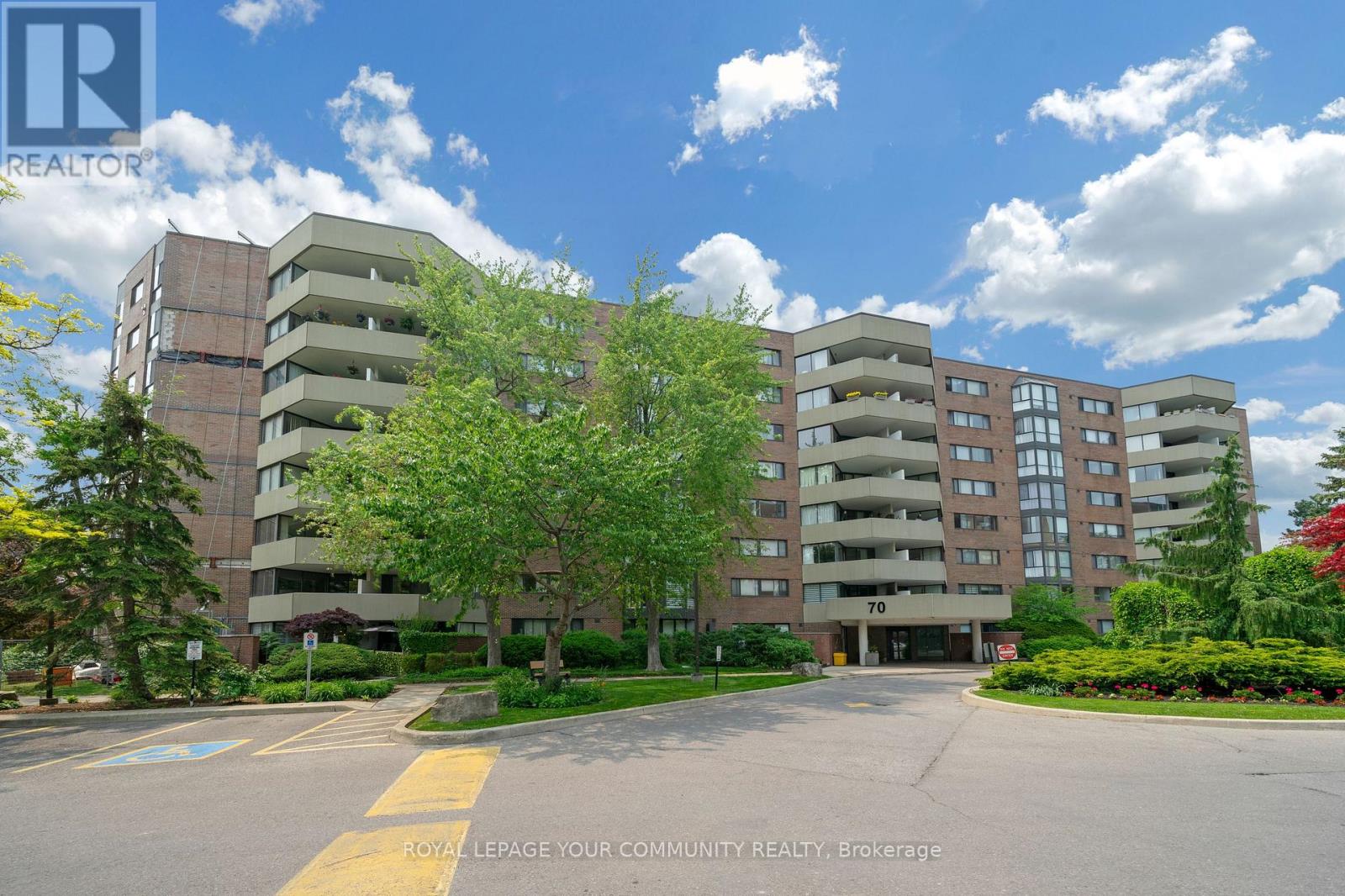 811 - 70 BAIF BOULEVARD, Richmond Hill, Ontario