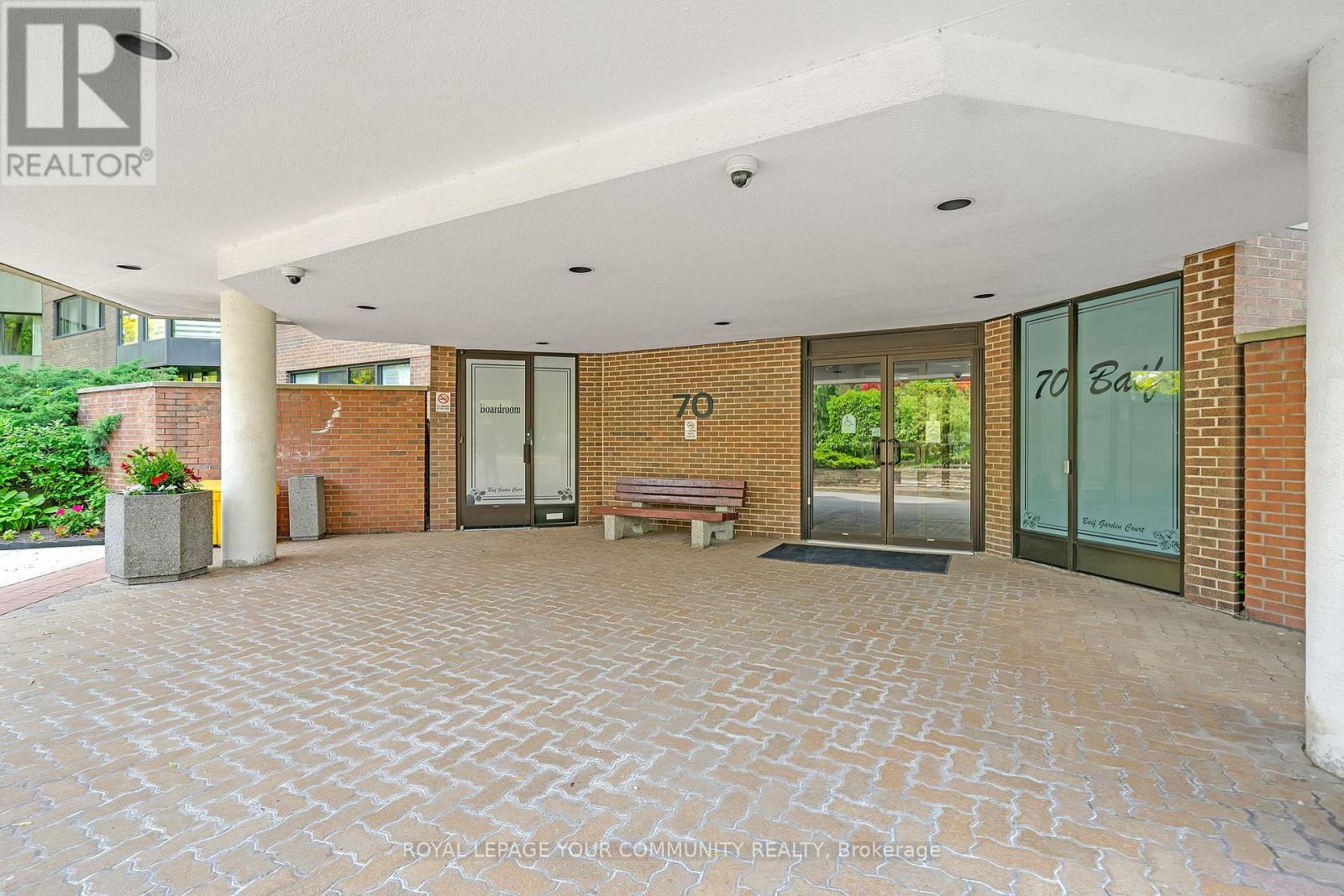 811 - 70 Baif Boulevard, Richmond Hill, Ontario  L4C 5L1 - Photo 2 - N12590662