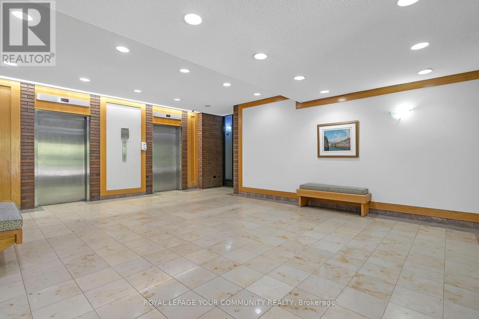 811 - 70 Baif Boulevard, Richmond Hill, Ontario  L4C 5L1 - Photo 3 - N12590662