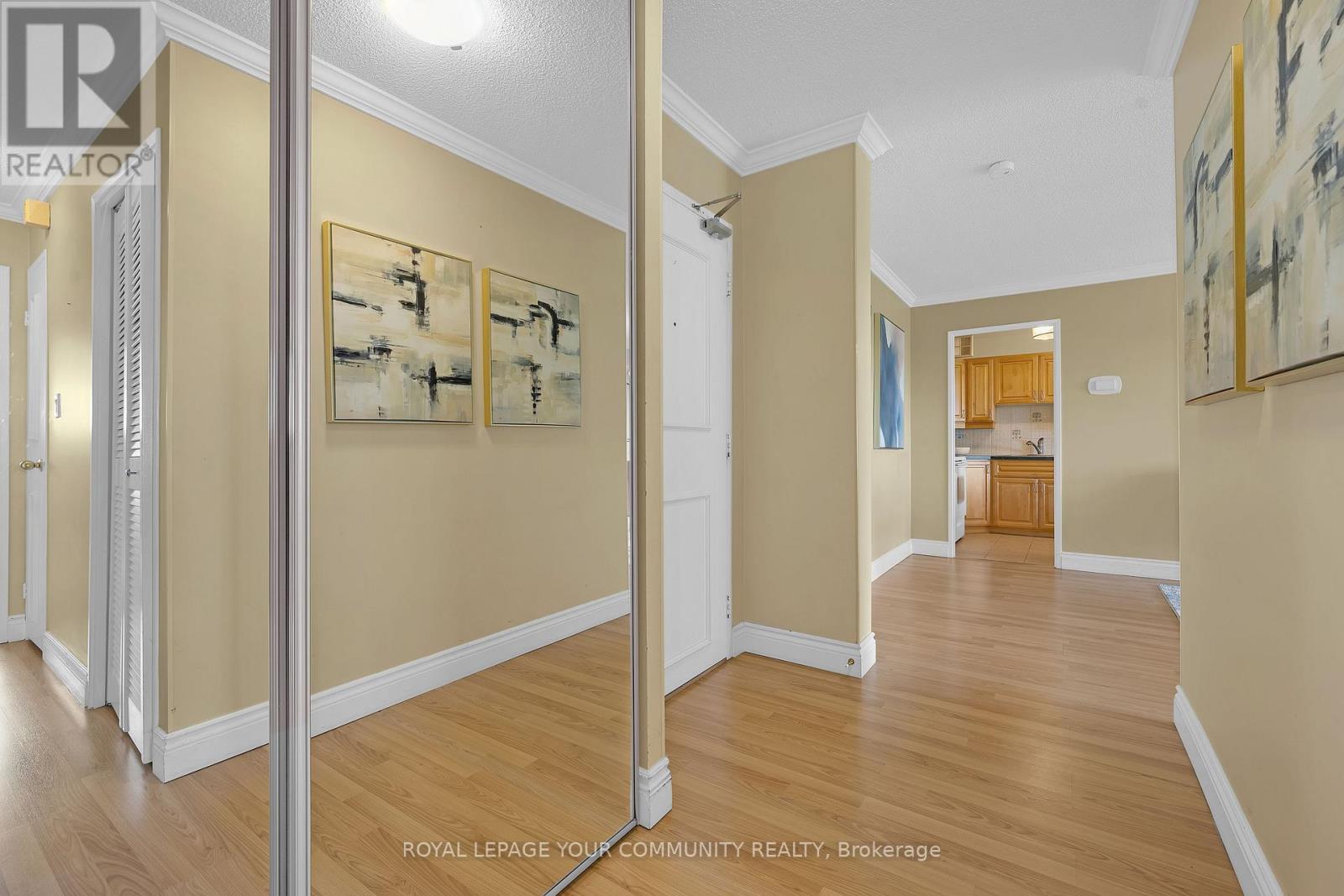 811 - 70 Baif Boulevard, Richmond Hill, Ontario  L4C 5L1 - Photo 5 - N12590662