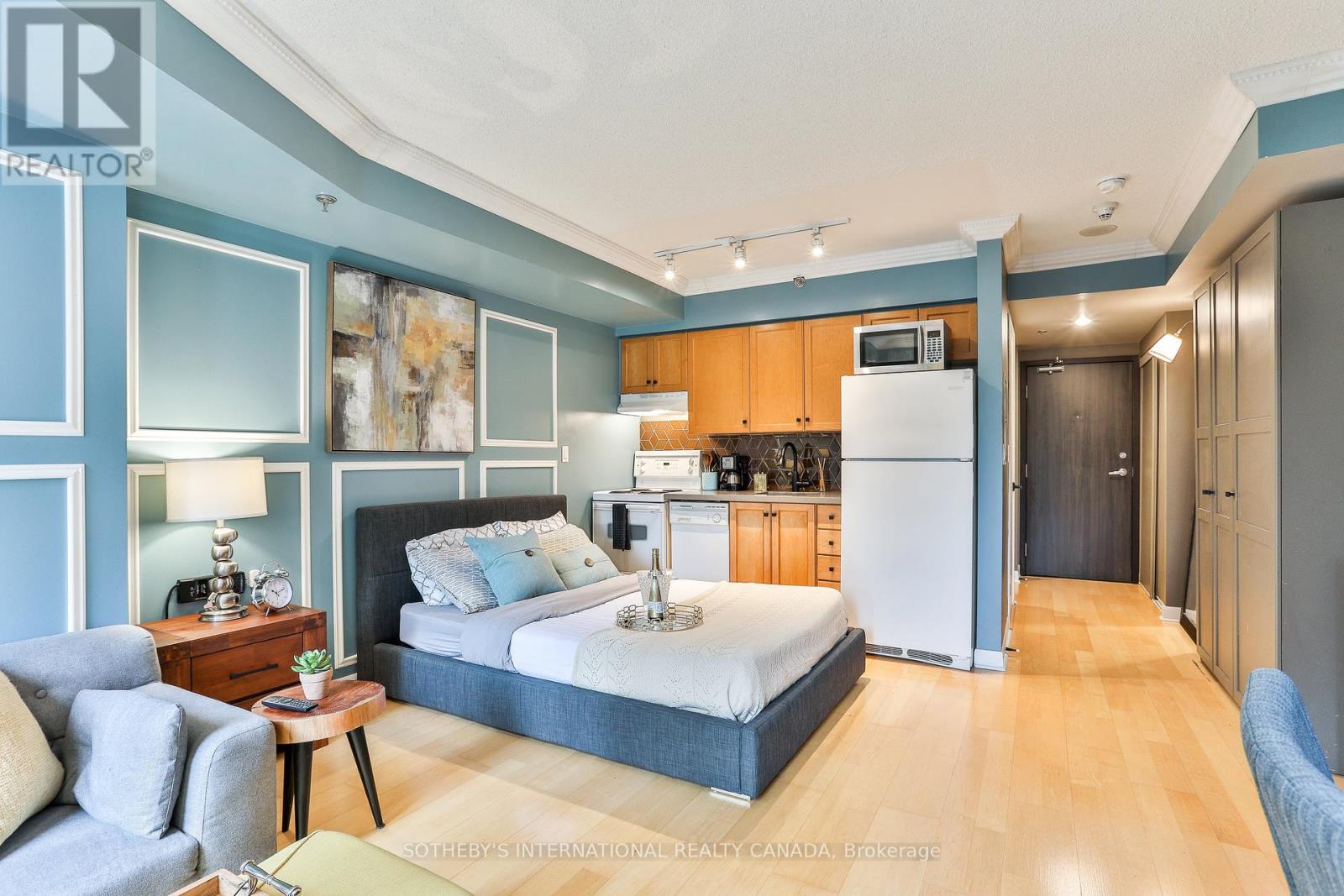 615 - 210 Victoria Street, Toronto, Ontario  M5B 2R3 - Photo 2 - C12525644