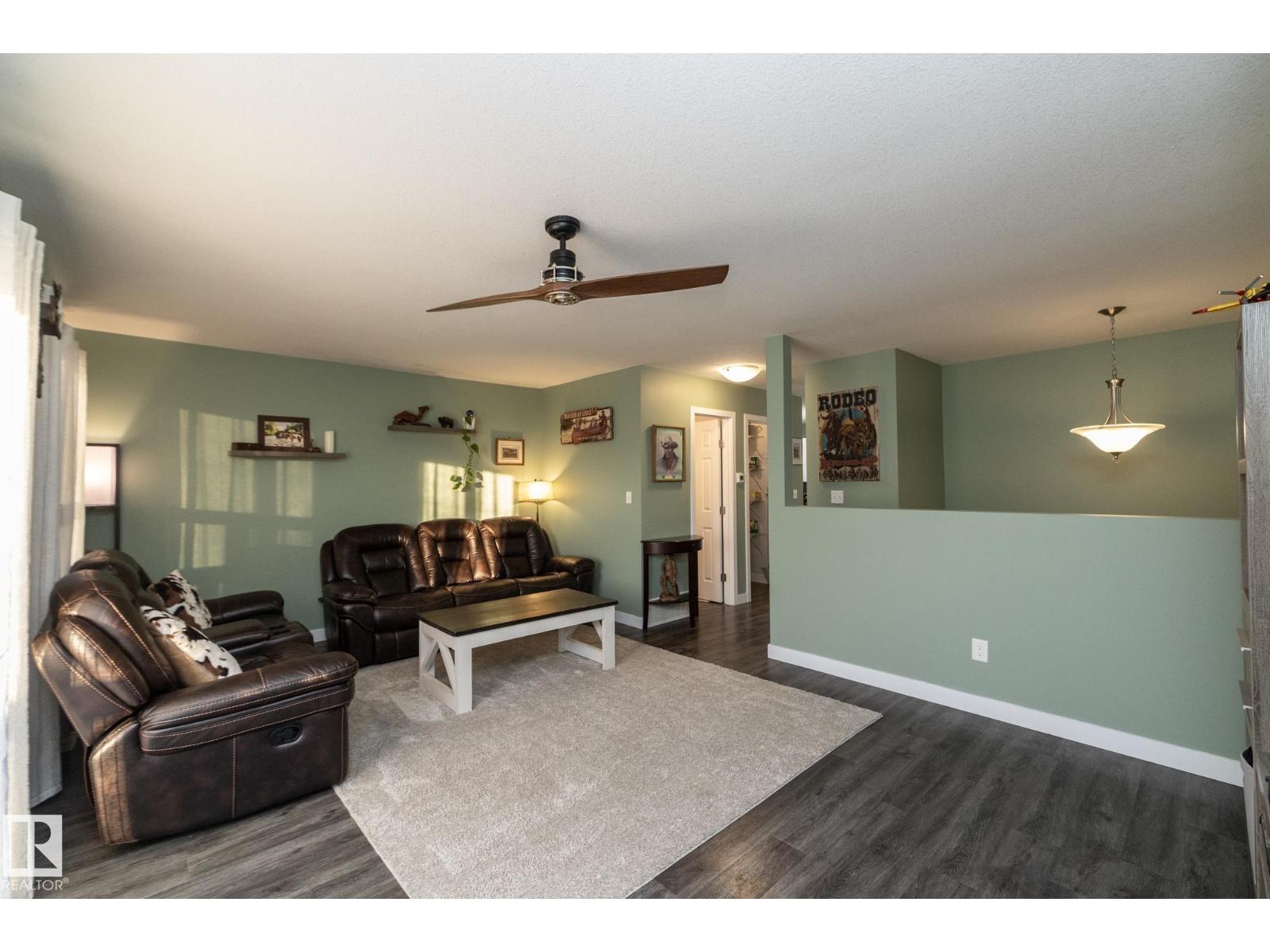 #b 10018 99 St, Morinville, Alberta  T8R 1B3 - Photo 1 - E4467145