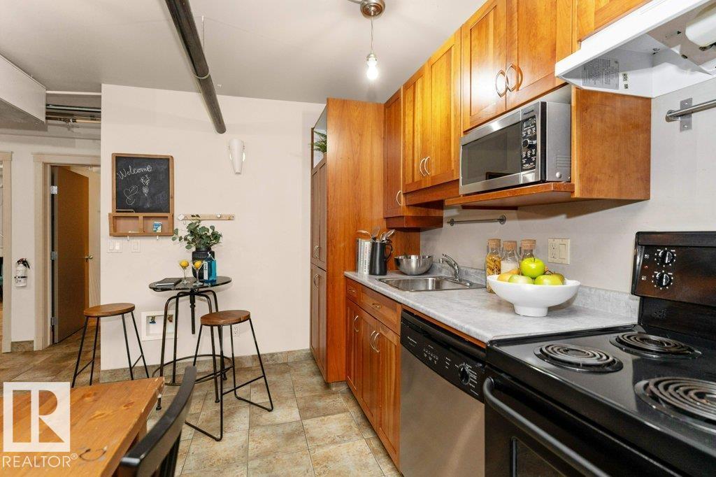 #002 10249 104 St Nw, Edmonton, Alberta T5J 1B1 - Photo 13 - E4467147