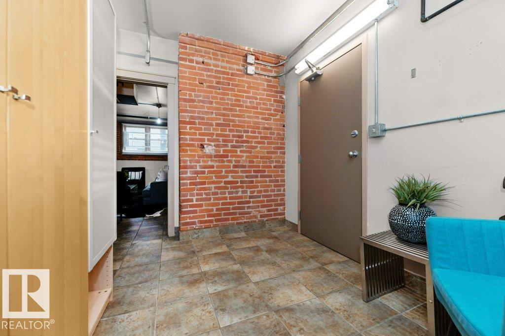 #002 10249 104 St Nw, Edmonton, Alberta T5J 1B1 - Photo 4 - E4467147