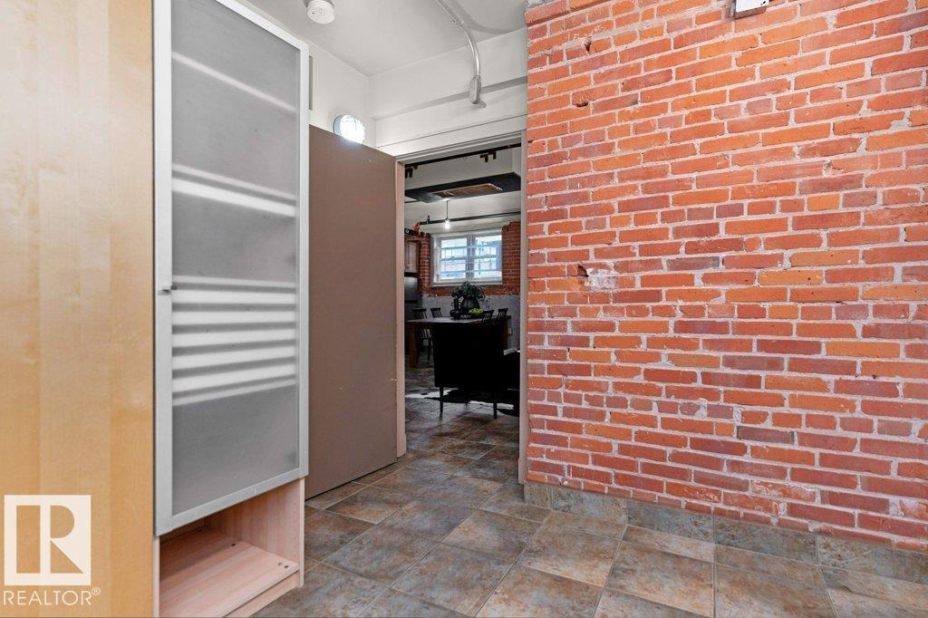 #002 10249 104 St Nw, Edmonton, Alberta T5J 1B1 - Photo 5 - E4467147