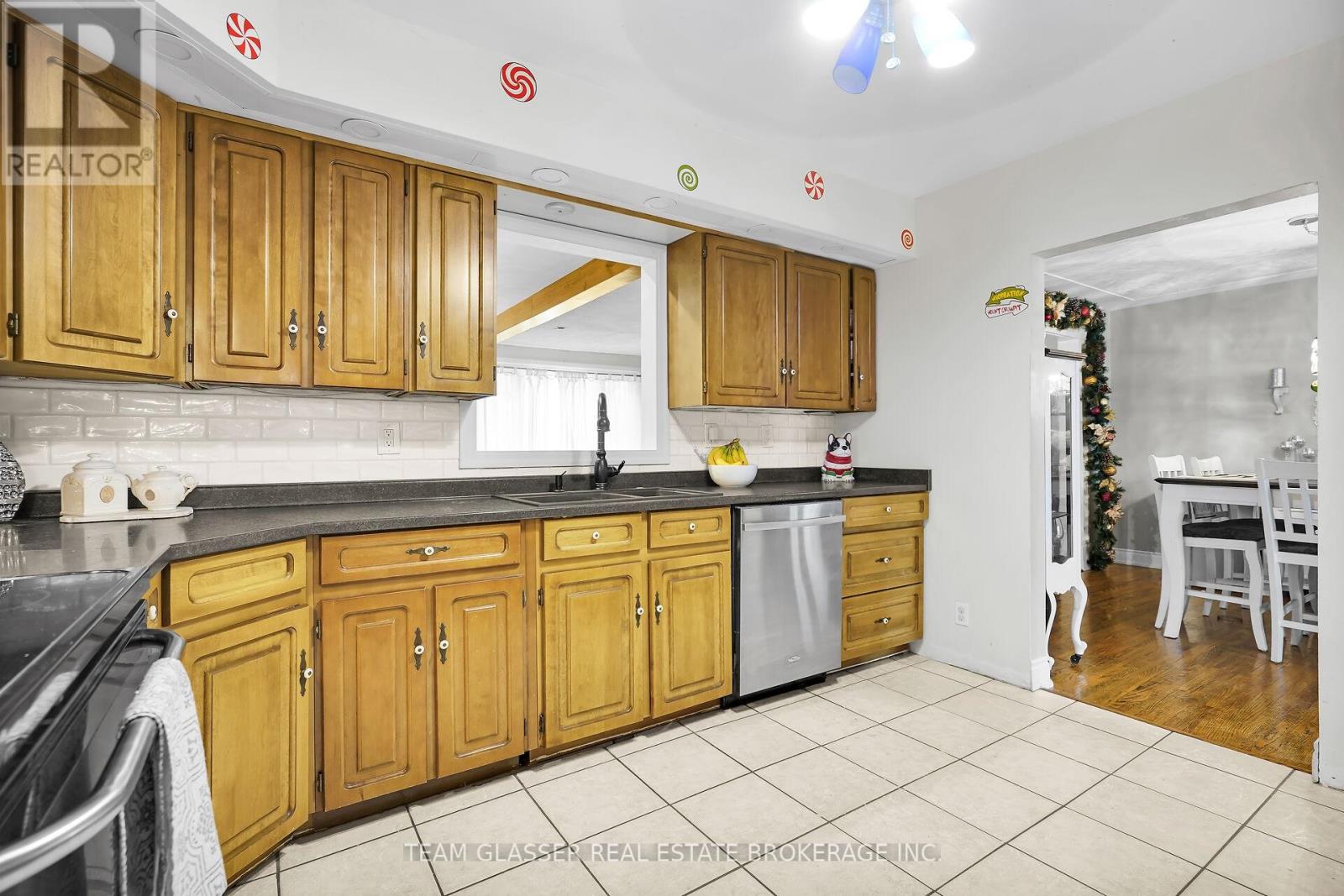 426 Pinetree Drive, London North, Ontario  N6H 3M8 - Photo 10 - X12590696